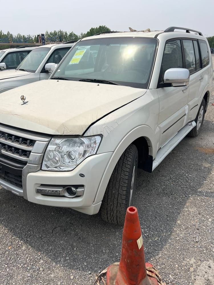 Mitsubishi Pajero V97 gold standard top with GLS