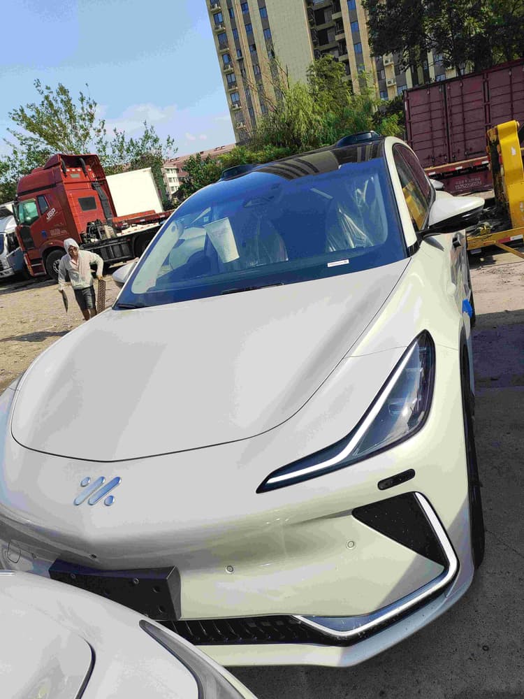 Zhiji LS7 2024 90kWh Max Elite Rear Drive Edition