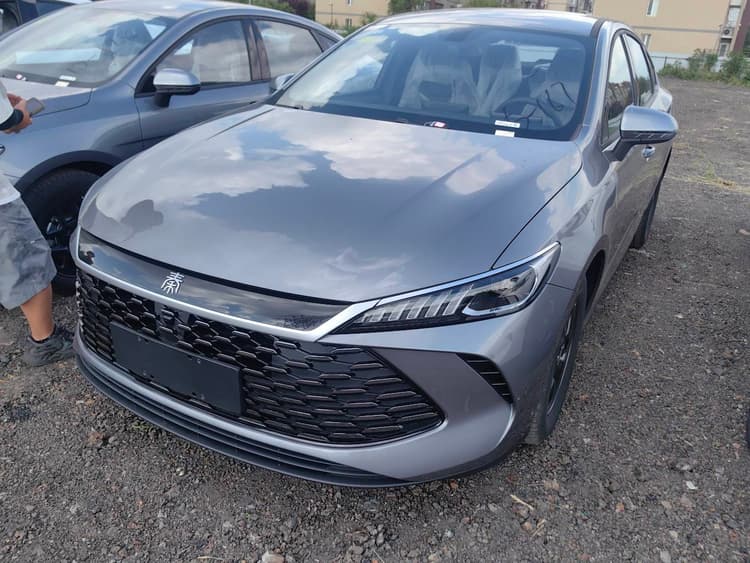 Qin PLUS 2025 DM-i Smart Driving Edition 55KM Leading Model