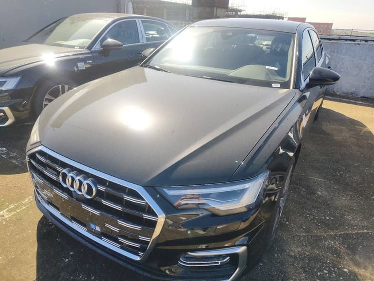 Audi A6L 2025 45 TFSI quattro Selected Dynamic Type