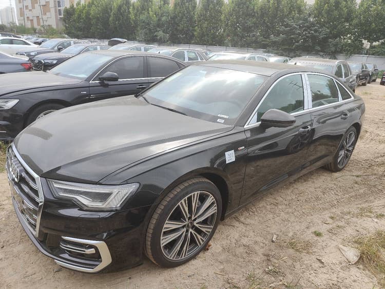 Audi A6L 2025 45 TFSI quattro Selected Dynamic Type