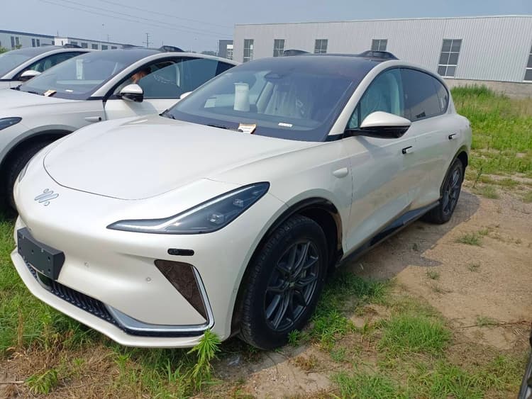 Zhiji LS7 2024 90kWh Max Elite Rear Drive Edition