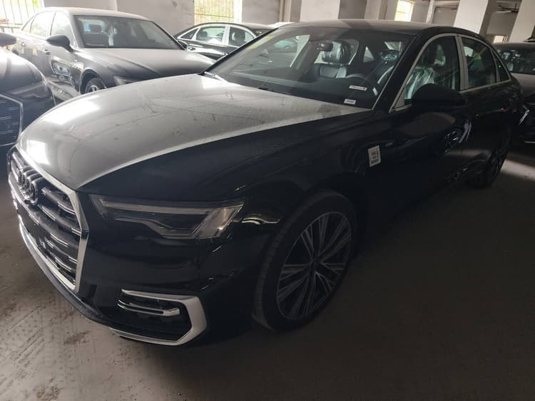 Audi A6L 2025 45 TFSI quattro Selected Dynamic Type