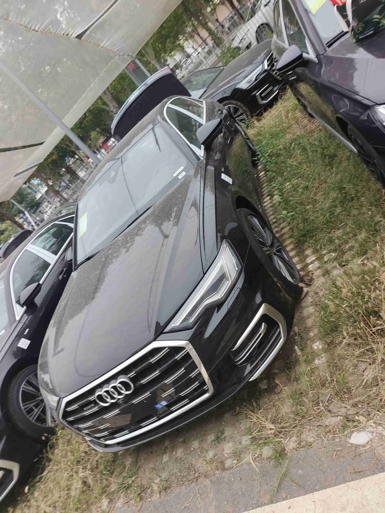 Audi A6L 2025 45 TFSI quattro Selected Dynamic Type