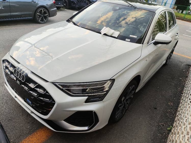 Audi A3 2025 Sportback 35TFSI Flying Premium