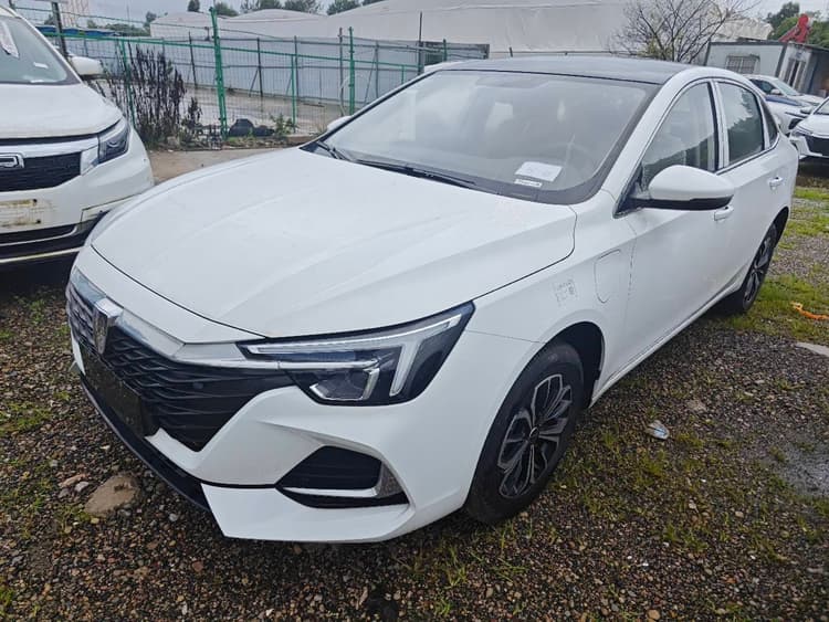Rongwei i6 2020 PLUS 1.6L Manual Glory Fashion Edition