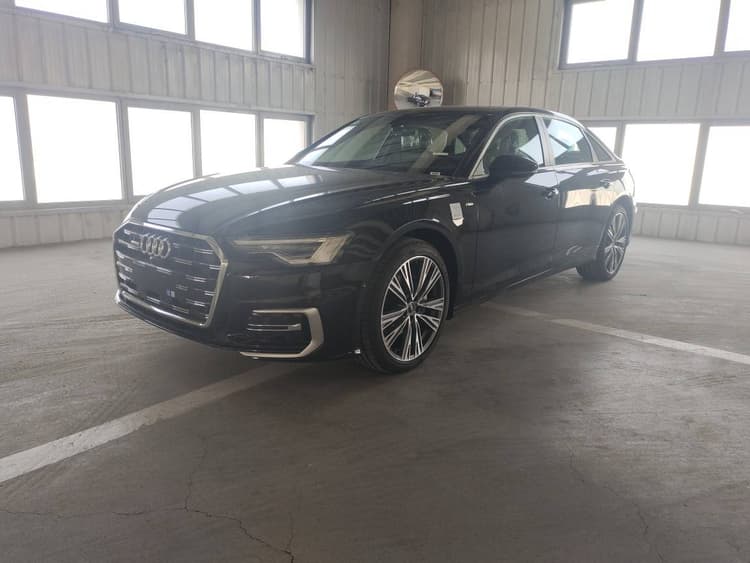 Audi A6L 2025 model changed to 45 TFSI quattro selected dynamic model