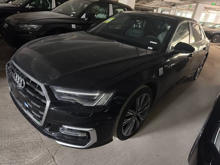 Audi A6L 2025 model changed to 45 TFSI quattro selected dynamic model