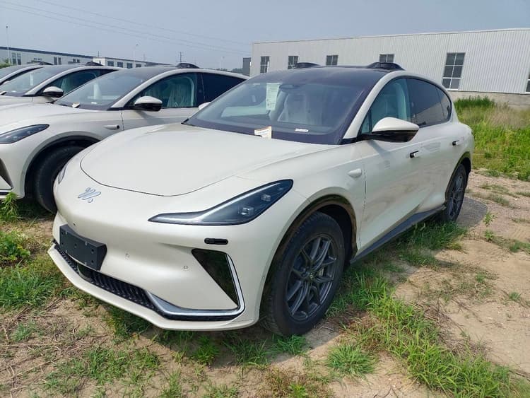Zhiji LS7 2024 90kWh Max Elite Rear Drive Edition