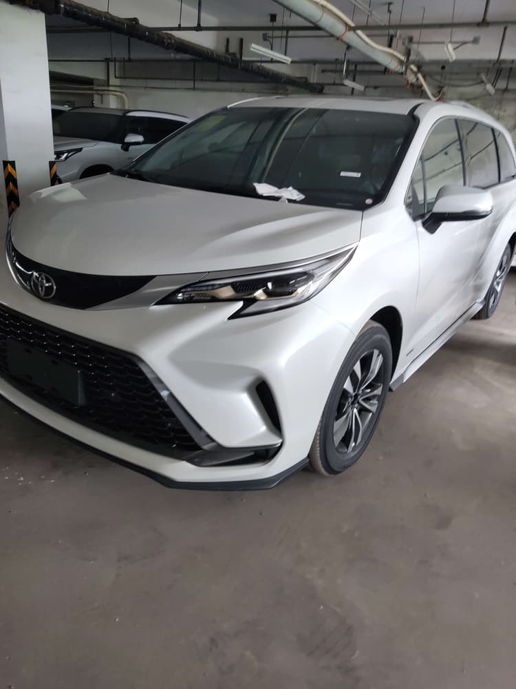 Grevia 2024 2.5L Hybrid Deluxe Edition