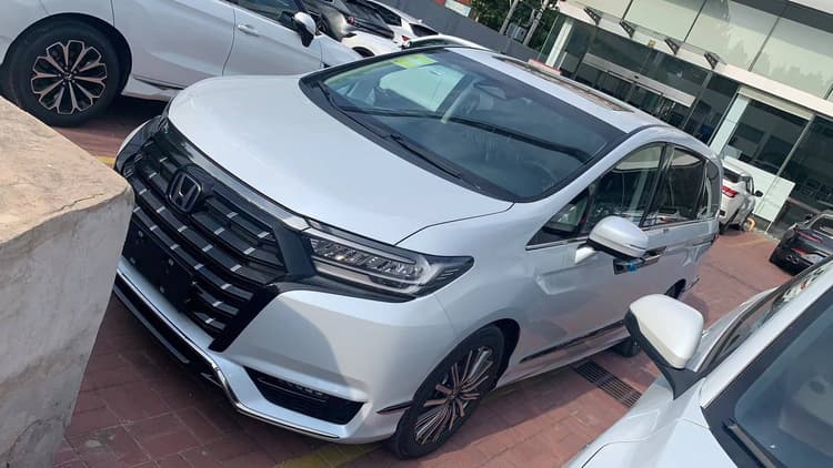 Elyson 2024 2.0L e:HEV Deluxe Edition