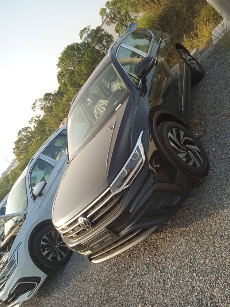 Tiguan L 2025 outstanding 300TSI automatic two-wheel drive Longteng version