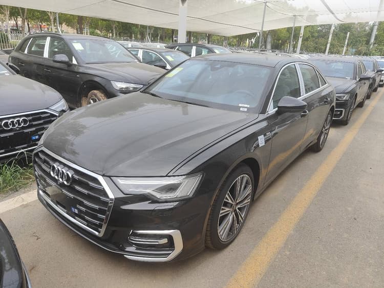 Audi A6L 2025 45 TFSI quattro Selected Dynamic Type