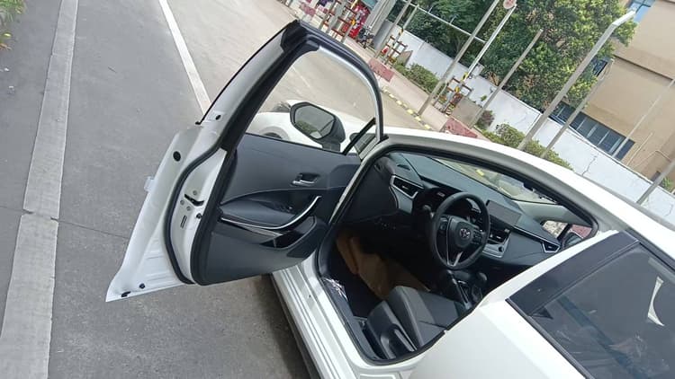 Corolla 2024 1.8L Intelligent Electric Mixed Double Qing Flagship Edition