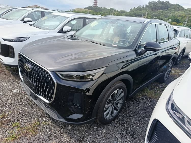 Ruihu 8L 2024 2.0T Two-Drive Comfort Edition 5